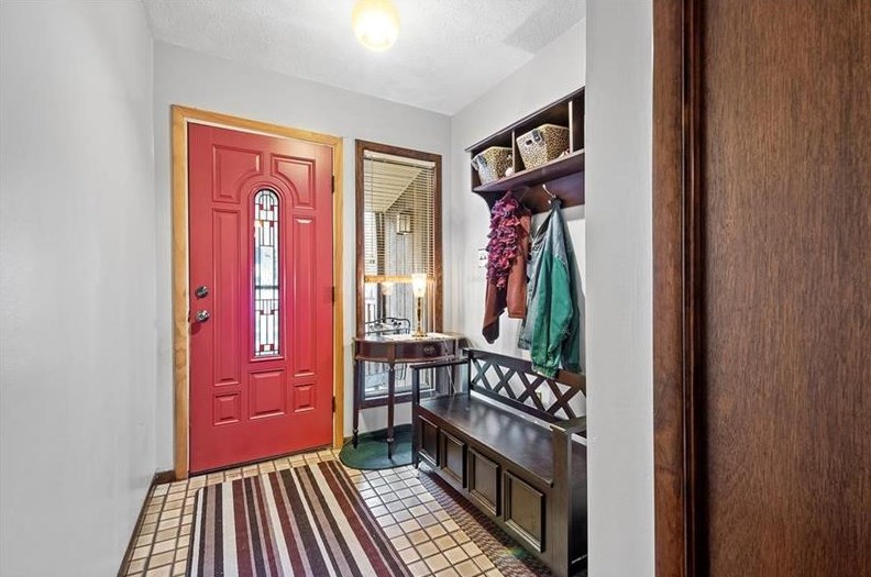 270 Lakeview Ct North, Washington, PA 15301