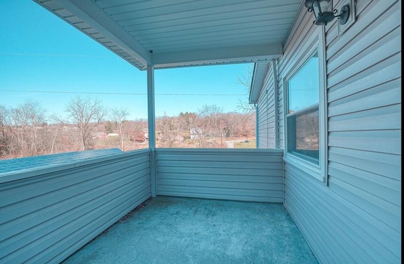 17 Goat Hill Rd, Joffre, PA 15053