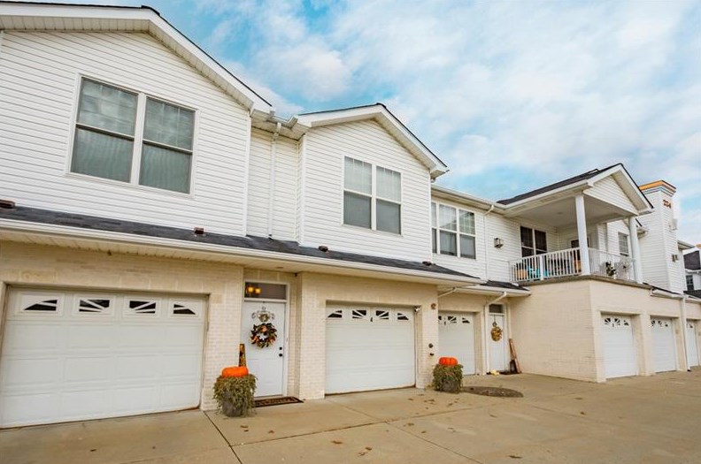 224 Adams Pointe Blvd, Seven Fields, PA 16046-4662
