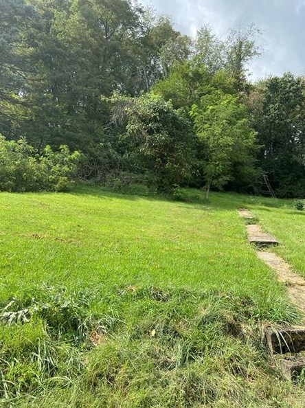 120 Hillside Way, New Castle, PA 16101