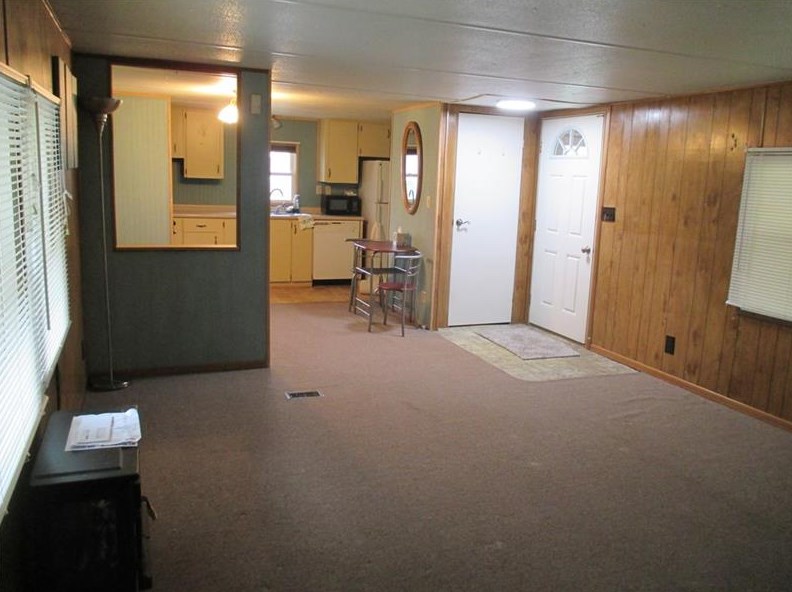 160 Keystone Dr, Indiana PA  15701-1527 exterior