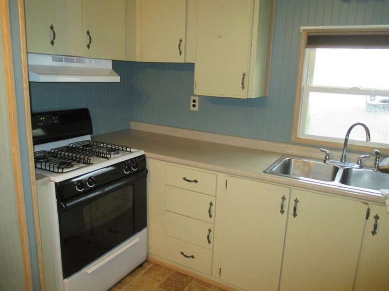 160 Keystone Dr, Indiana PA  15701-1527 exterior