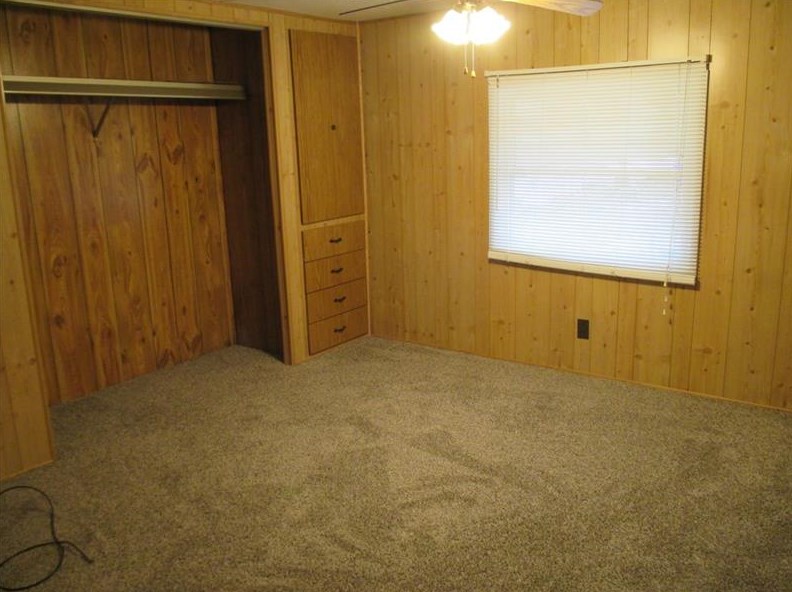 160 Keystone Dr, Indiana PA  15701-1527 exterior