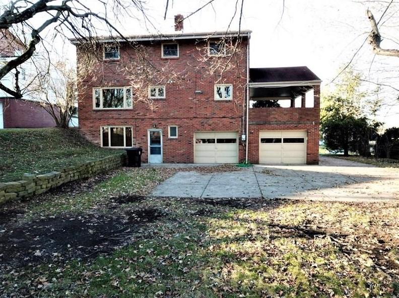 5869 Lorene Dr, Bethel Park, PA 15102-3411
