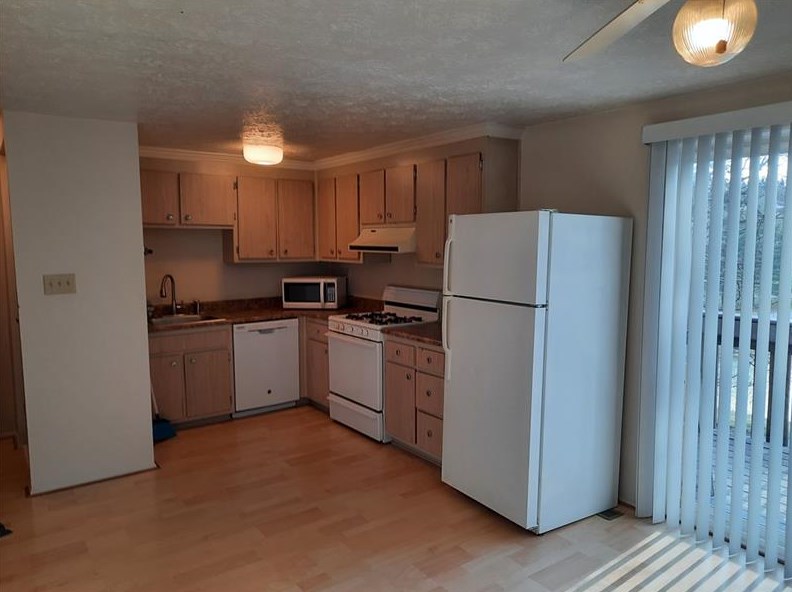 305 Cricketwood Ct, Canonsburg, PA 15317