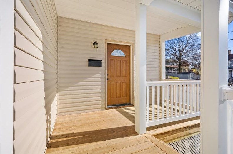 305 6th St, North Huntingdon, PA 15642-3579