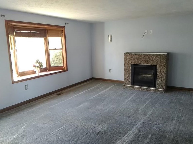 152 Pinehurst Dr, Freedom, PA 15042