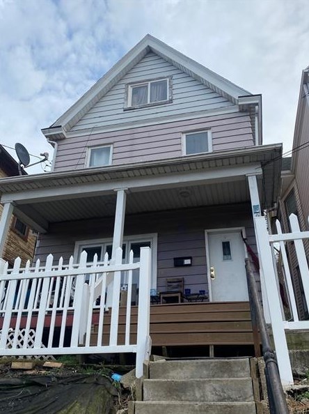 302 Walnut St, Bethel Park, PA 15102-1033