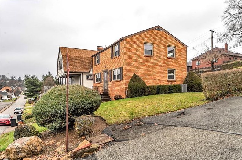 329 Delaware Ave, North Versailles, PA 15137-1924