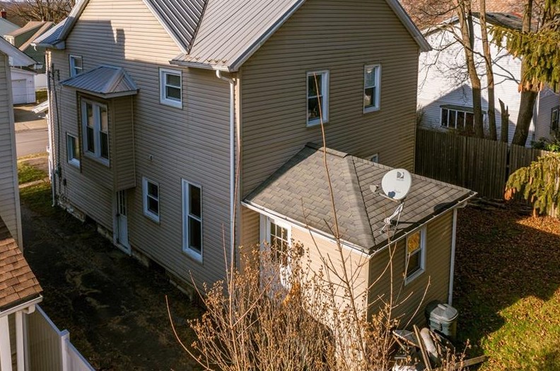 30 Rosedale Ave, Greenville, PA 16125