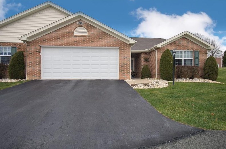 104 Merion Ct, Greensburg, PA 15601-8956