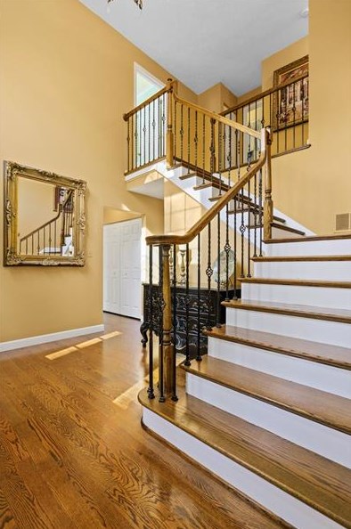 120 Lake Forest Rd, Venetia, PA 15367-2350