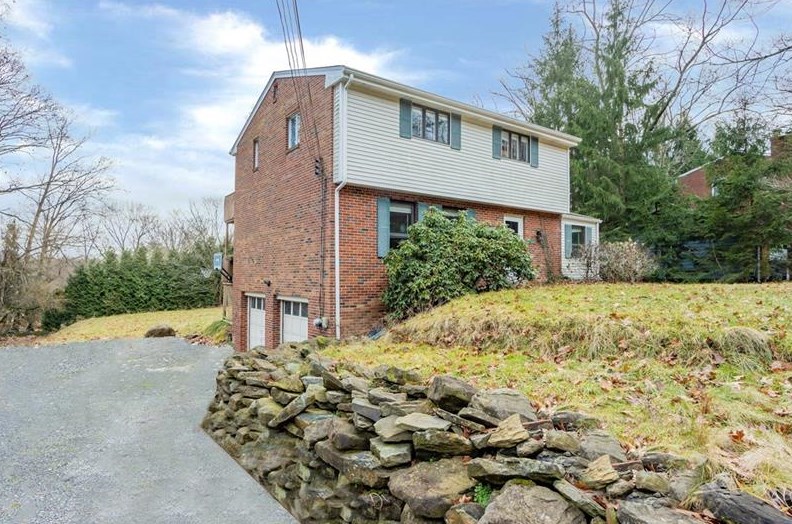 609 Westland Dr, Gibsonia, PA 15044