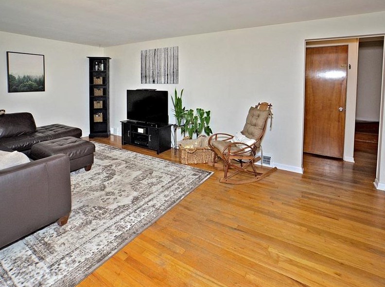 4728 Bert Dr, Monroeville PA 15146-3609 exterior