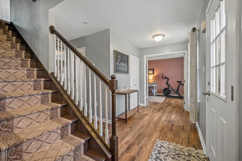208 Summit Cir, Houston, PA 15342-1093