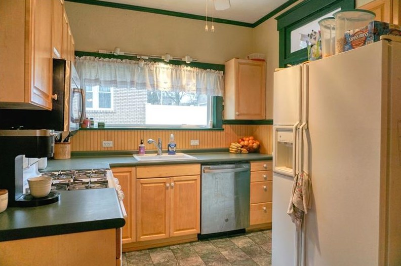 226 Oakvale Blvd, Butler PA 16001-3532 exterior