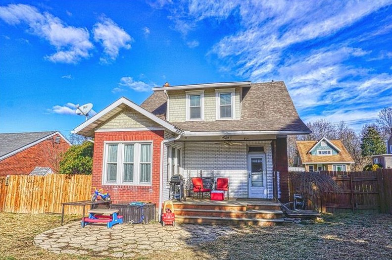226 Oakvale Blvd, Butler, PA 16001-3532