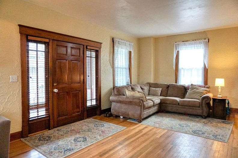 226 Oakvale Blvd, Butler PA 16001-3532 exterior