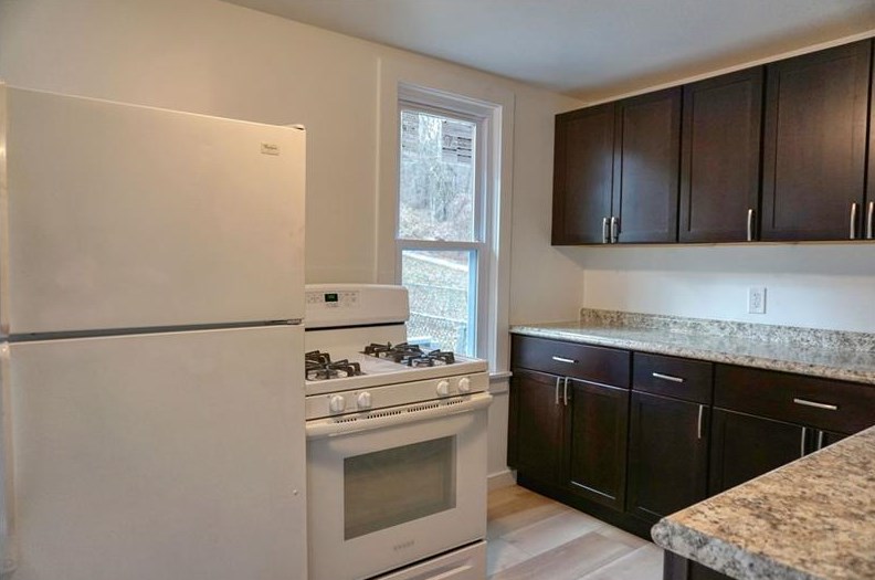 200 Hansen Ave, Butler PA 16001-5637 exterior