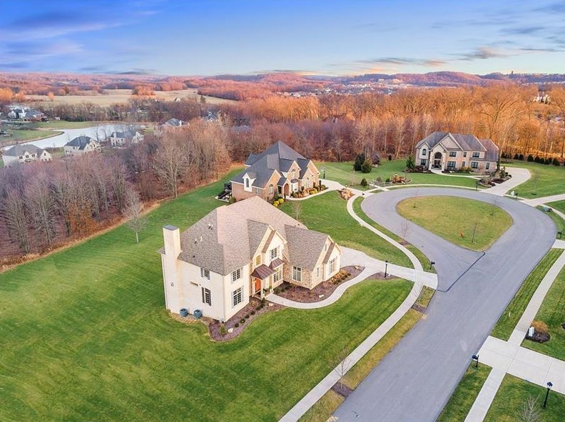 150 Majestic Dr, Seven Fields, PA 16046-5002