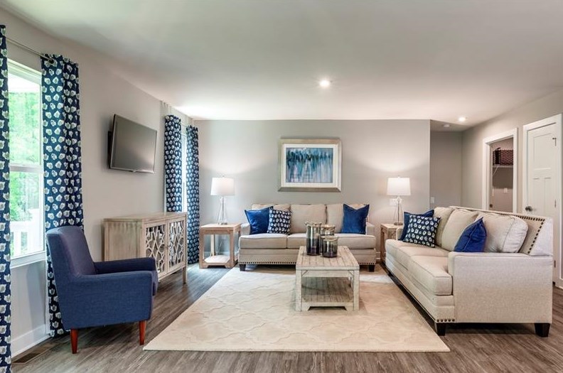 413 Spruce Ln, Houston, PA 15342-1269