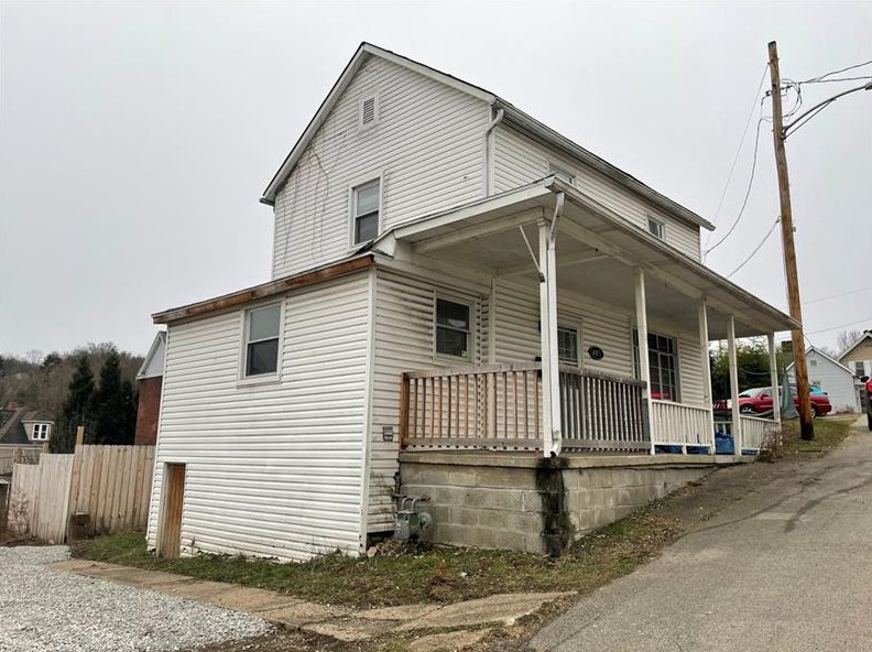 412 Chestnut St, Washington, PA 15301-3543