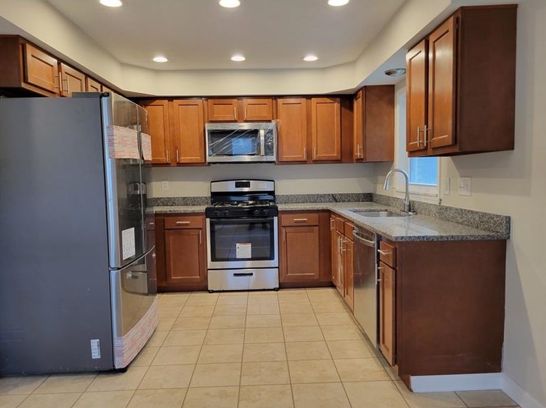 146 Vance Station Rd, Washington, PA 15301-3171