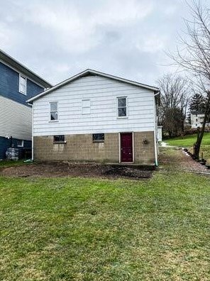 22 Emerald St, Oliphant Furnace, PA 15401
