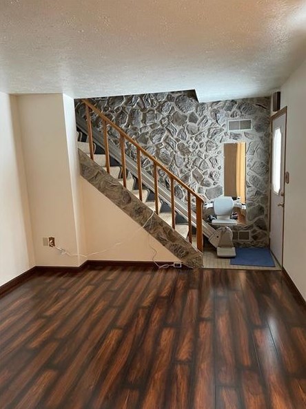 3764 North Point Dr, New Castle, PA 16105
