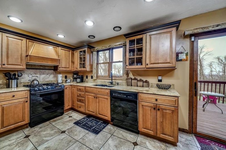 321 Palma St, North Versailles, PA 15137