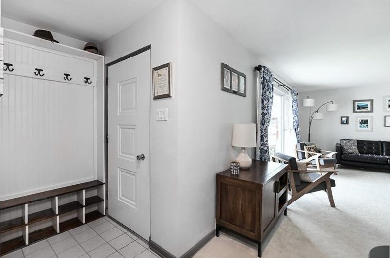 1530 Parkview Dr, Allison Park, PA 15101-1728