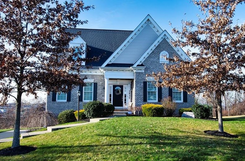 1537 Lombard Cir, Washington, PA 15301-2138