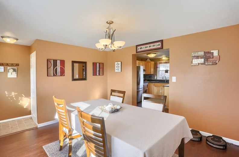 210 Laura Ln, Kittanning, PA 16201-1944