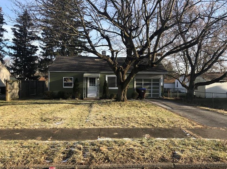 1069 Plum St, Hermitage, PA 16146