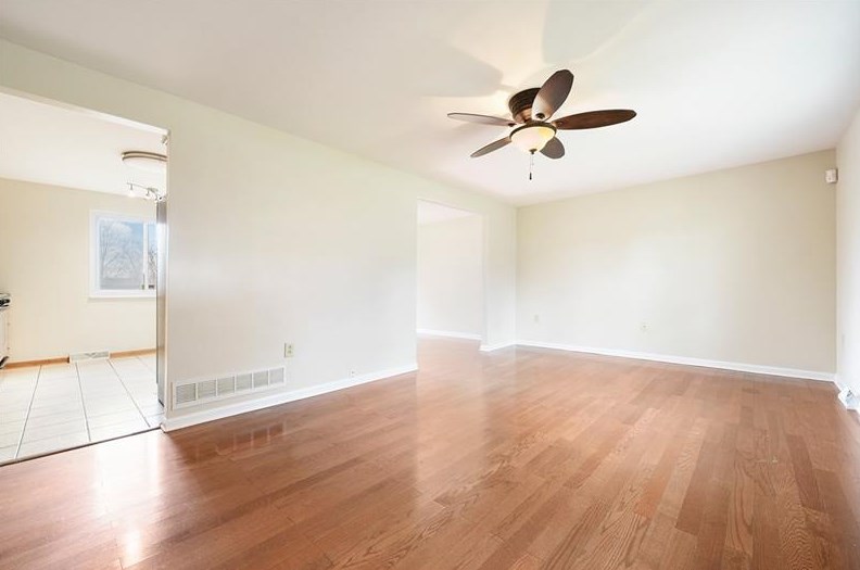 17 Saxony Dr, Harrison City, PA 15636-1510