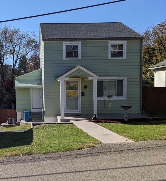 9 Colecrest St, Collier Township, PA 15106-1703