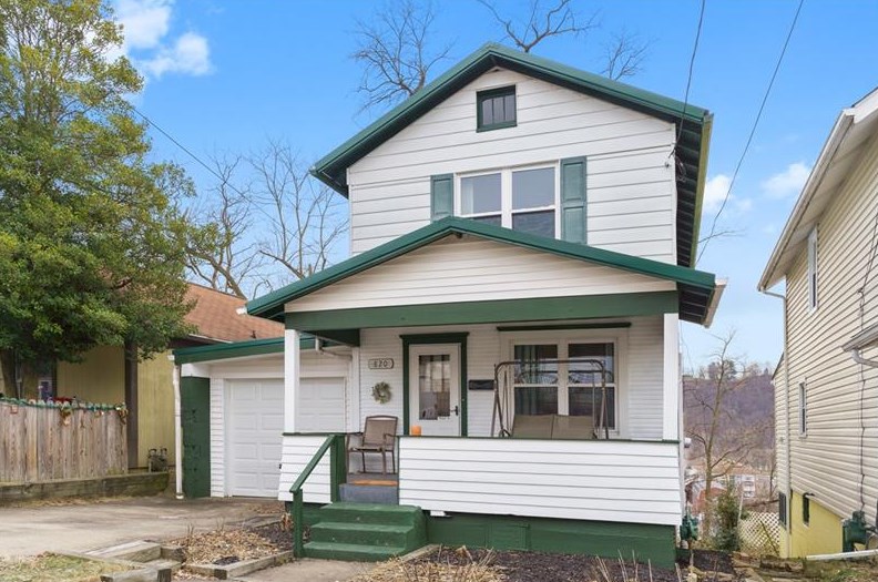 820 Cleveland Ave, Brackenridge, PA 15014-1006