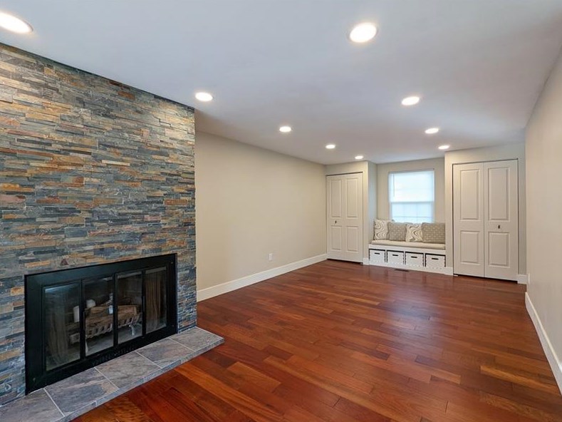 1188 Lindsay Rd, Collier Township, PA 15106-3828