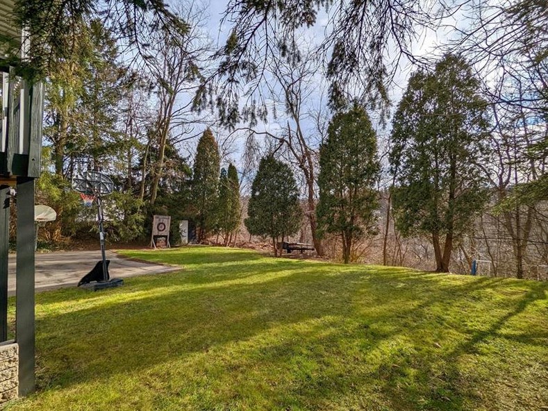 1188 Lindsay Rd, Collier Township PA 15106-4208 exterior