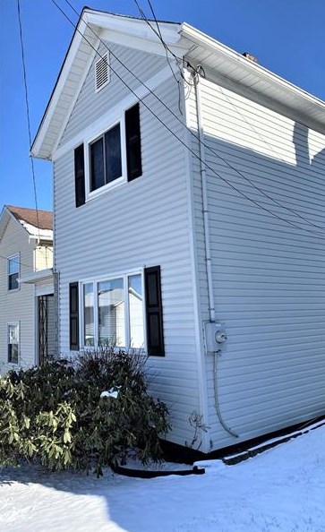 322 Union St, California, PA 15419-1141
