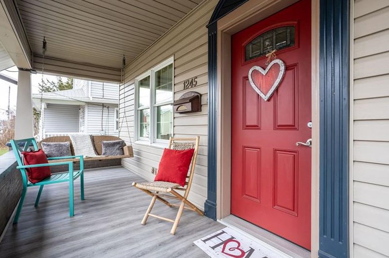 1245 Indiana Ave, Monaca, PA 15061-1913