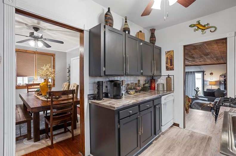 1245 Indiana Ave, Monaca PA 15061-2123 exterior