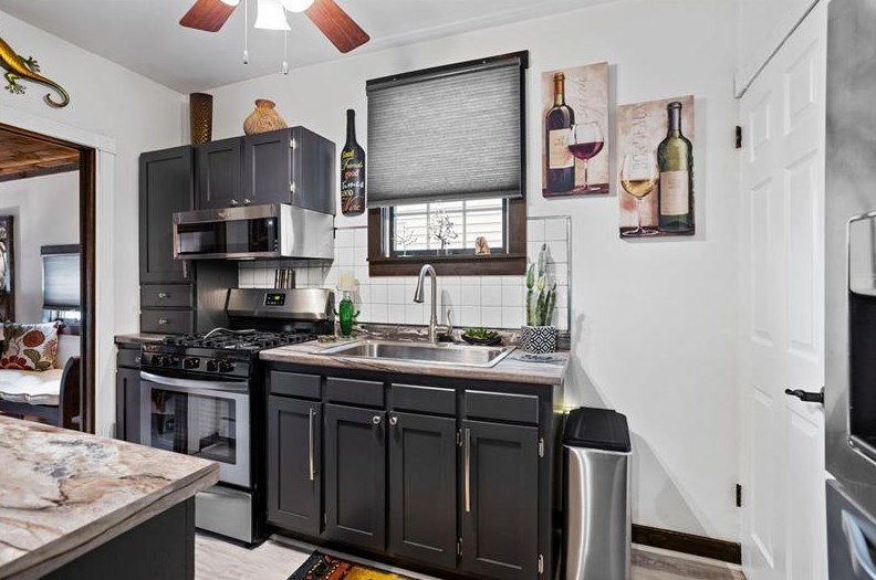 1245 Indiana Ave, Monaca PA 15061-2123 exterior