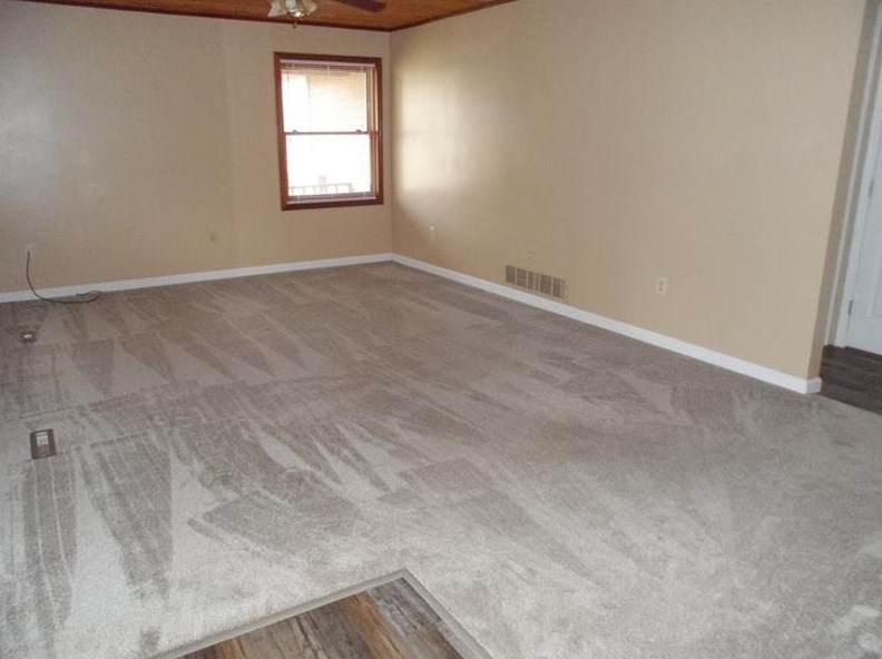 902 Essex Dr, Greensburg, PA 15601-1435