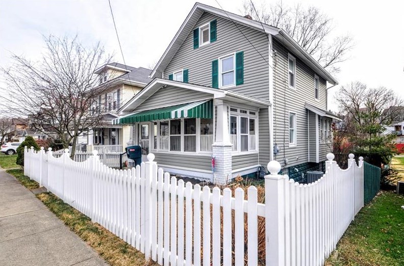 24 Katherine Ave, Washington, PA 15301-3965