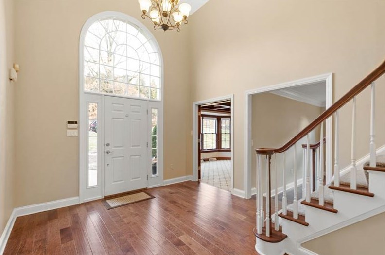 204 Sugarwood Dr, Venetia, PA 15367-2303