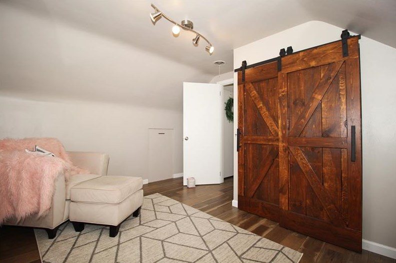 412 London Ave, North Versailles PA 15137-2802 exterior