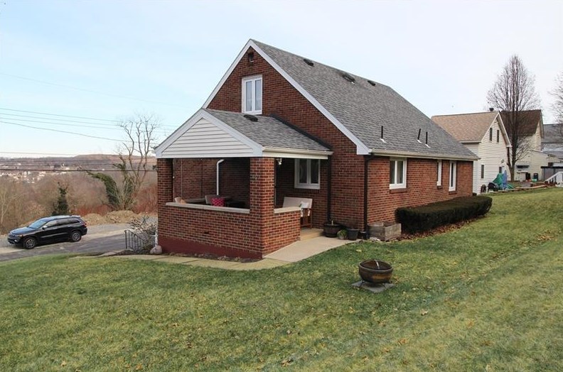 412 London Ave, North Versailles PA 15137-2802 exterior