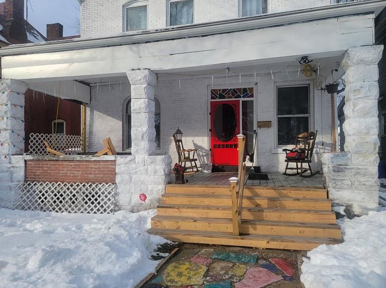 215 E Wallace Ave, New Castle, PA 16101