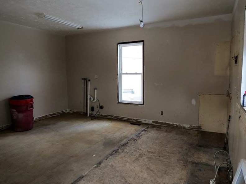2215 Marginal Ave, Beaver Falls, PA 15010